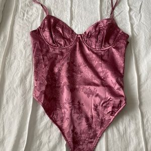 Superdown Malika pink satin body suit size small